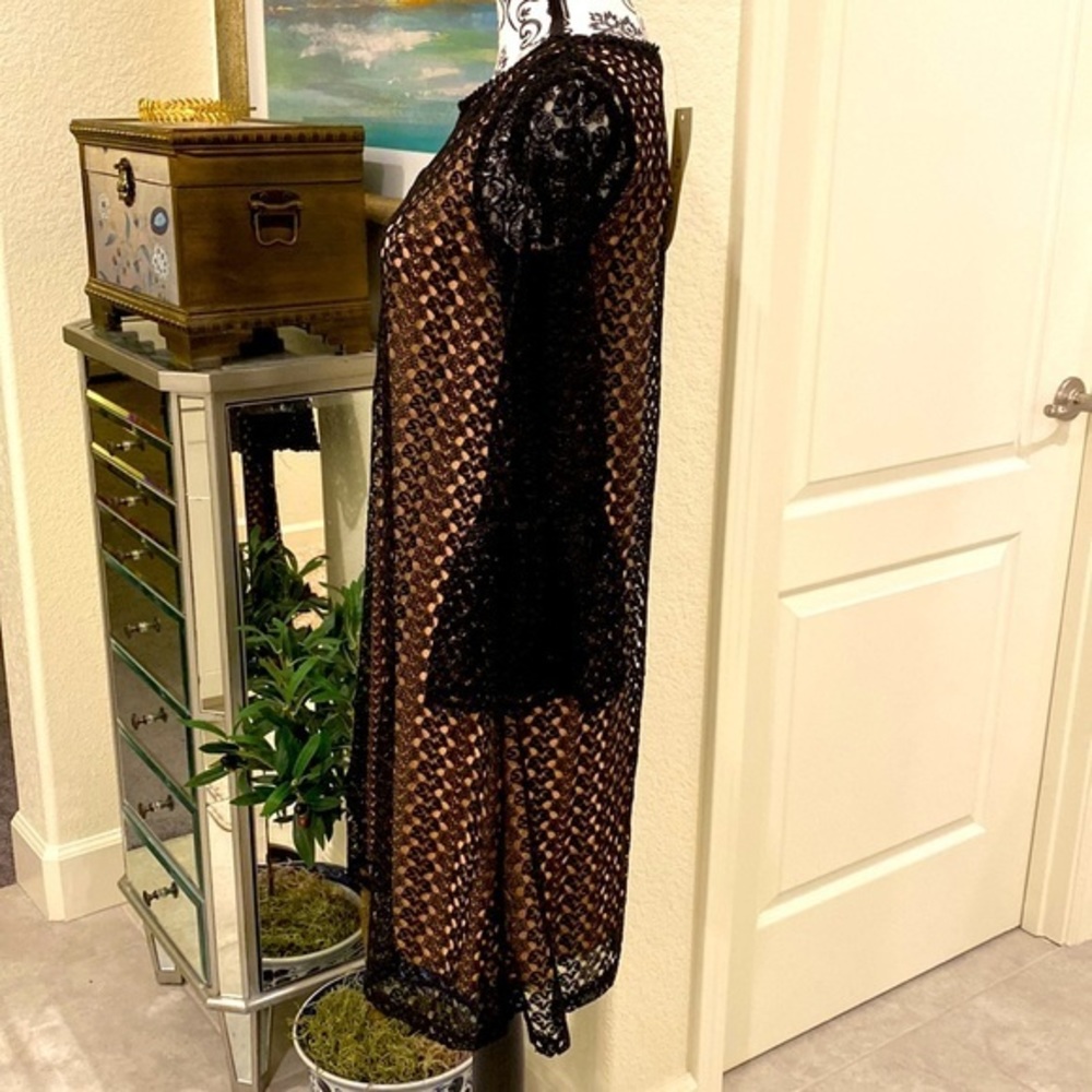 Little Black lace lined dress - Picture 7 of 17